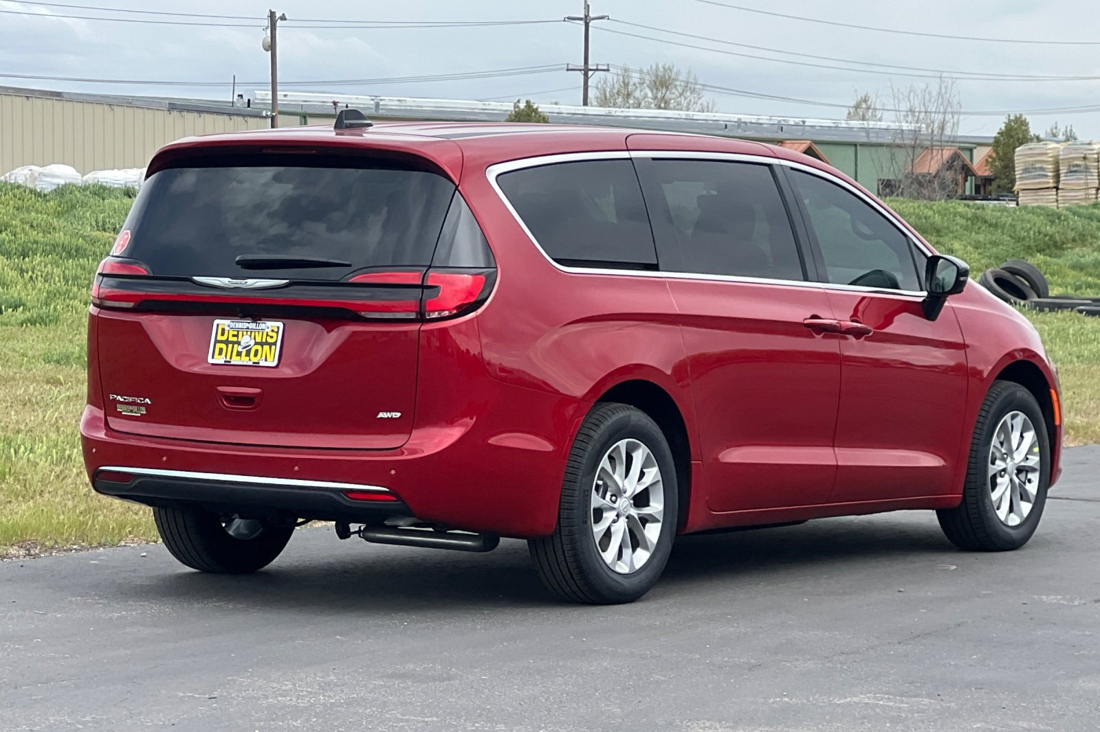 New 2026 Chrysler Pacifica Select AWD/4WD image 7