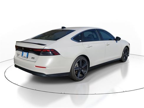 Used 2023 Honda Accord Sport image 6