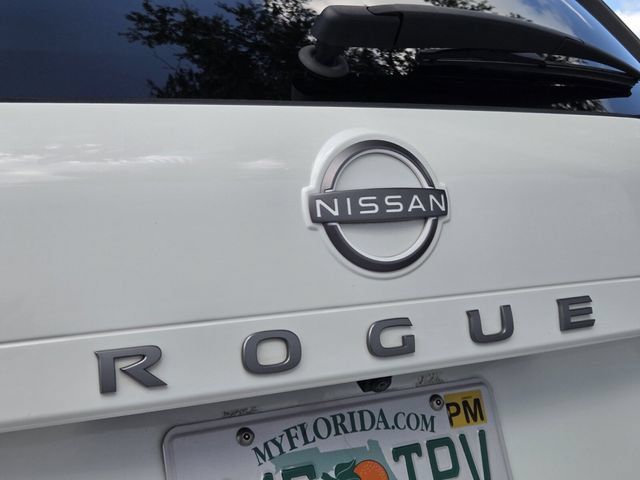 Used 2024 Nissan Rogue S AWD/4WD image 5