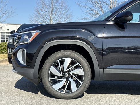 New 2026 Volkswagen Atlas SE image 9