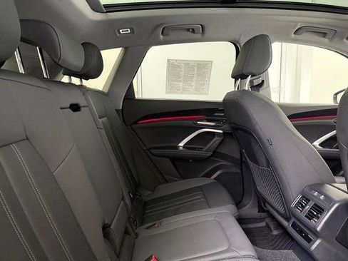 Certified 2025 Audi Q5 Premium Plus w/ Premium Plus image 8