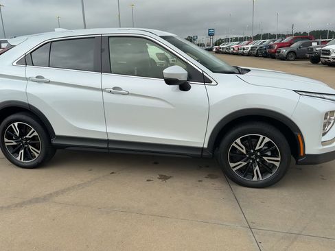Used 2024 Mitsubishi Eclipse Cross SE image 2