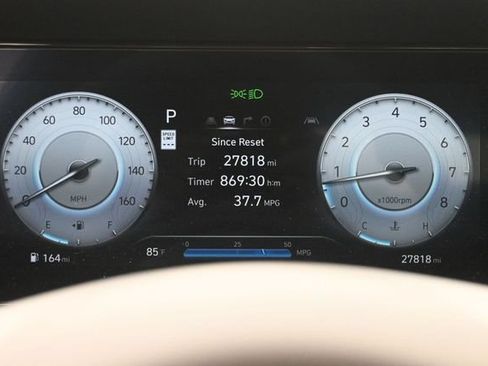 Used 2024 Hyundai Elantra SEL FWD image 13