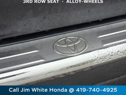 Used 2020 Toyota Highlander L image 15