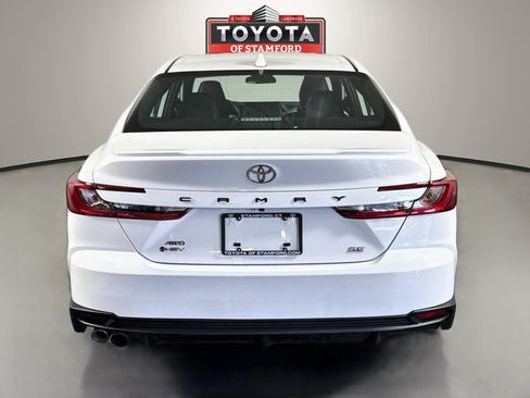 Used 2025 Toyota Camry SE AWD/4WD image 6