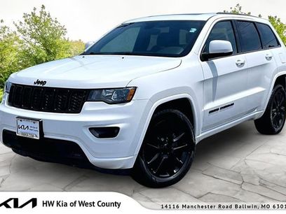Used 2017 Jeep Grand Cherokee Altitude