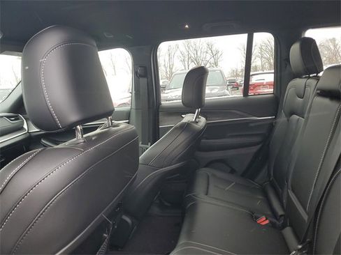 New 2025 Jeep Grand Cherokee Limited w/ Trailer Tow Package image 10