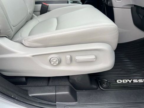 Used 2023 Honda Odyssey Touring image 33
