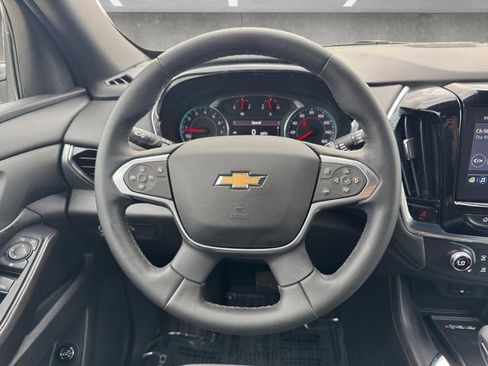 Used 2023 Chevrolet Traverse LT image 21