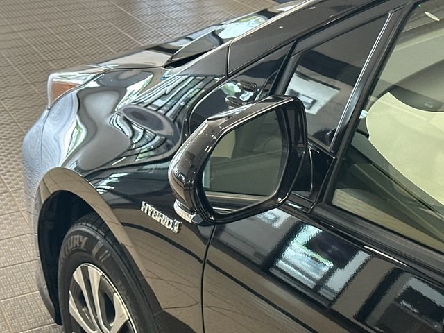 Used 2020 Toyota Prius LE AWD/4WD image 11