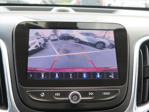 Used 2020 Chevrolet Equinox Premier FWD image 12