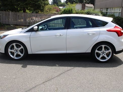 Used 2013 Ford Focus Titanium w/ Titanium Handling Pkg FWD image 13