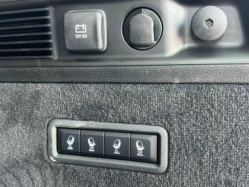 Used 2025 Jeep Grand Wagoneer Series III w/ Rear Seat Video Group 1 AWD/4WD image 37