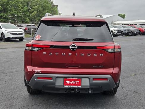 New 2026 Nissan Pathfinder Platinum FWD image 4