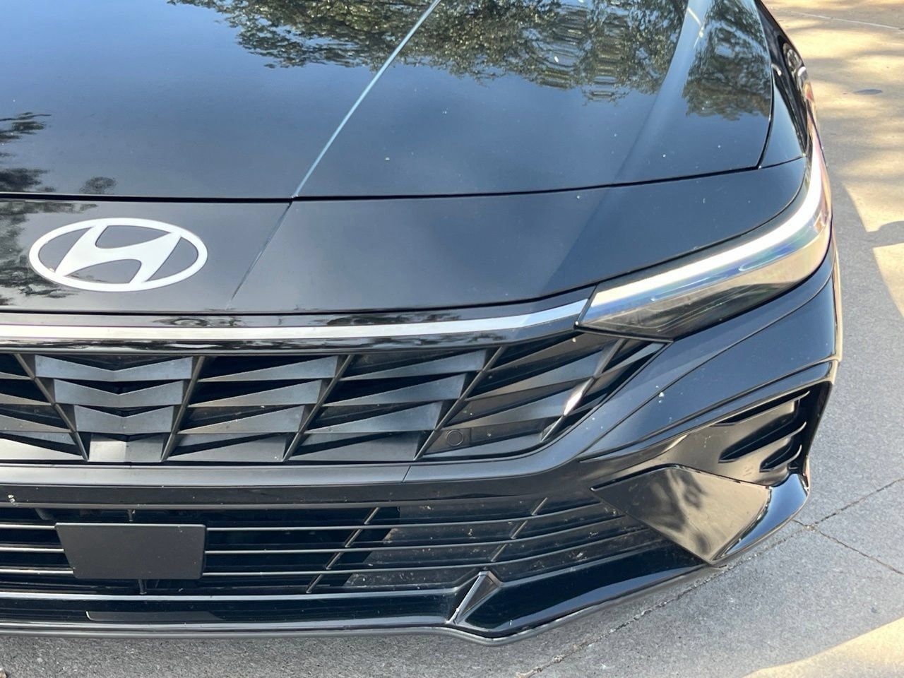 Used 2025 Hyundai Elantra Limited FWD image 9