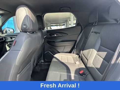 Used 2023 Chevrolet TrailBlazer RS FWD image 24