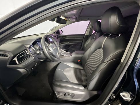 Used 2021 Toyota Camry SE w/ Convenience Package image 14