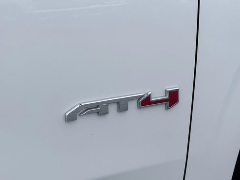 Used 2023 GMC Yukon AT4 w/ AT4 Premium Plus Package AWD/4WD image 11