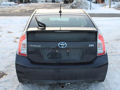 Used 2015 Toyota Prius One image 6