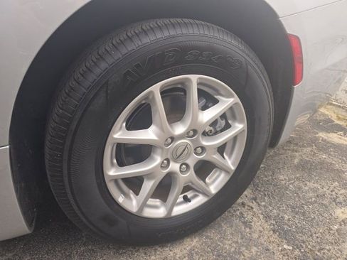 Used 2024 Chrysler Pacifica Touring-L image 46