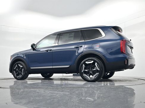New 2025 Kia Telluride S image 38