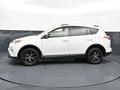Used 2016 Toyota RAV4 SE FWD image 4