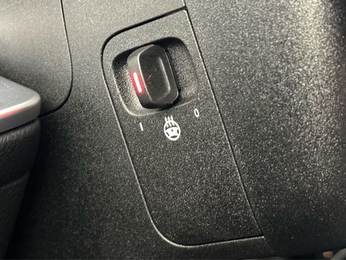 Used 2026 Mercedes-Benz GLB 250 4MATIC image 10