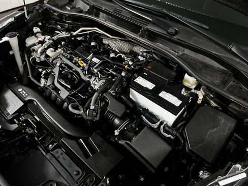 Certified 2025 Toyota Corolla Cross LE FWD image 11
