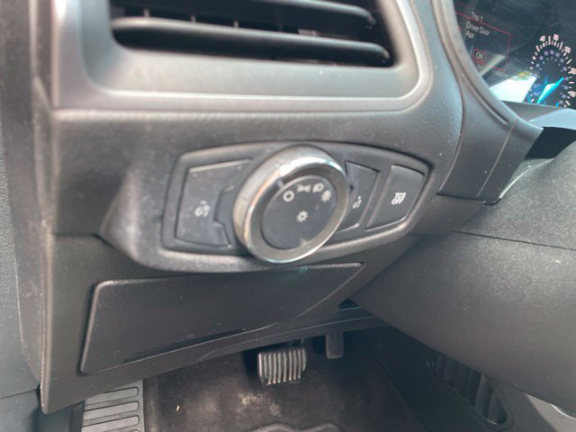 Used 2020 Ford Edge SE FWD image 24