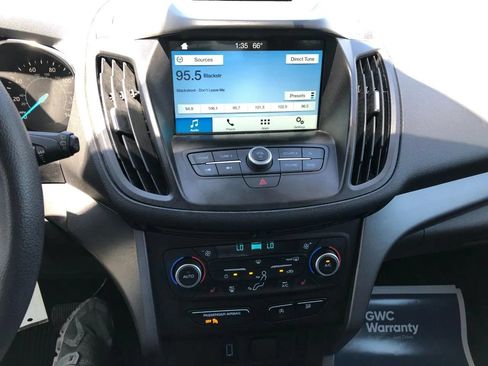 Used 2018 Ford Escape SE w/ SE Sync 3 Package AWD/4WD image 25