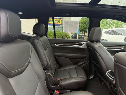 Used 2024 Cadillac XT6 Sport w/ LPO, Floor Liner Package AWD/4WD image 10