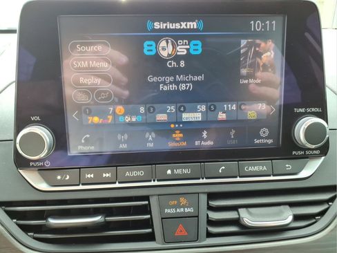 Used 2025 Nissan Altima 2.5 SV FWD image 21