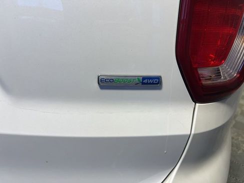 Used 2017 Ford Explorer Platinum image 13