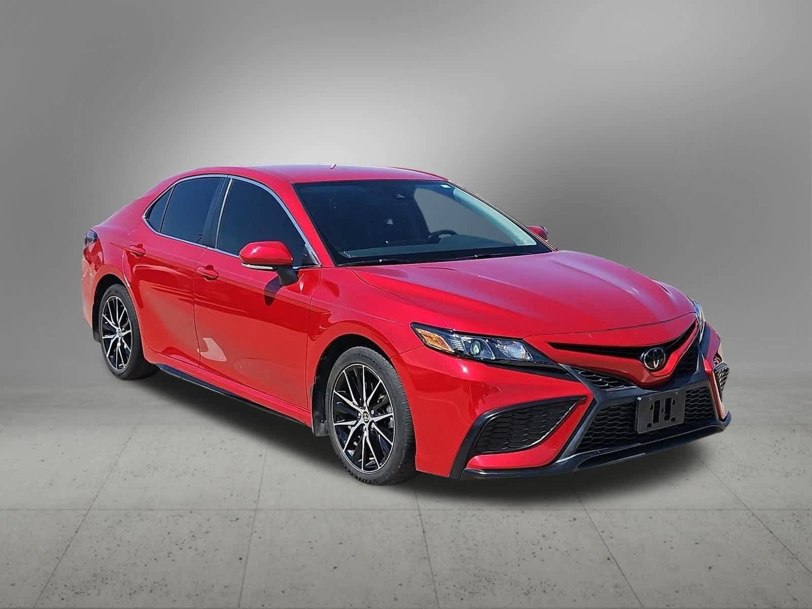 Used 2023 Toyota Camry SE FWD image 8