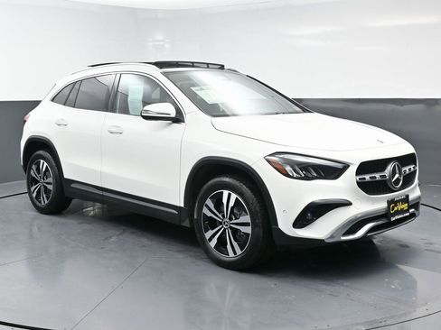 Used 2024 Mercedes-Benz GLA 250 4MATIC image 5