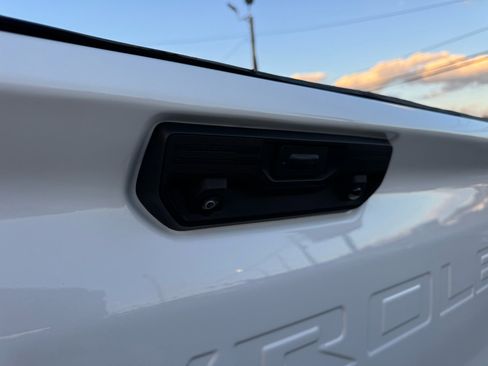 Used 2024 Chevrolet Silverado 2500 Custom w/ Custom Value Package image 8