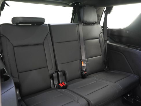 Used 2025 GMC Yukon Denali w/ Denali Reserve Package AWD/4WD image 15