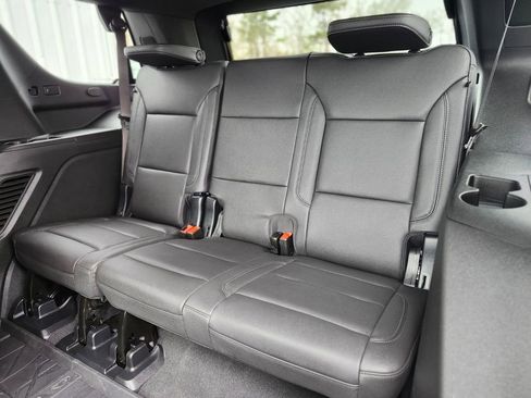 Used 2025 Chevrolet Tahoe Z71 w/ Z71 Off-Road Package image 16