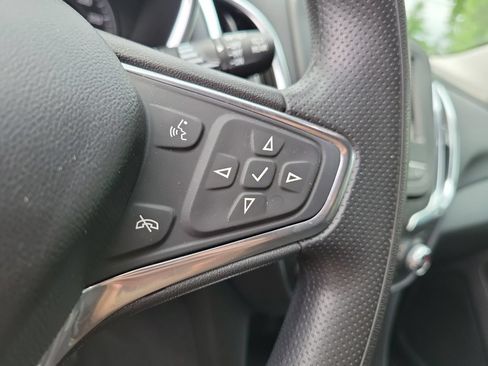 Used 2022 Chevrolet Equinox LT FWD image 28