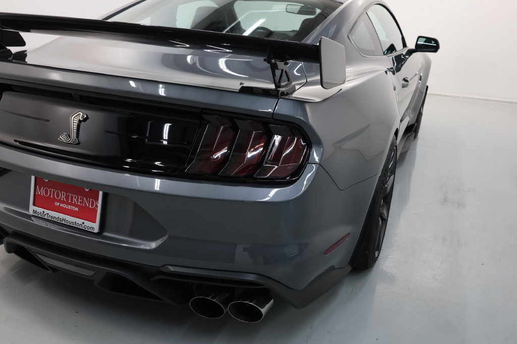 Used 2022 Ford Mustang Shelby GT500 w/ Carbon Fiber Track Pack RWD image 70