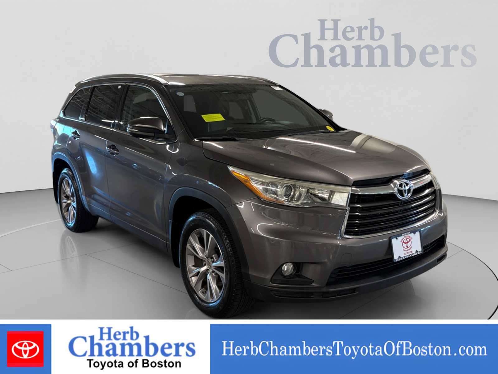 Used 2015 Toyota Highlander XLE AWD/4WD image 1