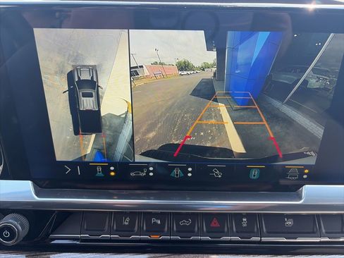 Used 2025 Chevrolet Silverado 2500 LT w/ Safety Package AWD/4WD image 22