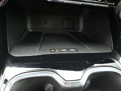 Used 2024 Chevrolet Traverse RS AWD/4WD image 19