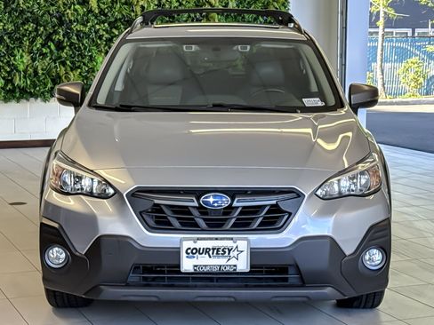 Used 2021 Subaru Crosstrek 2.5i Sport w/ Moonroof Package AWD/4WD image 9