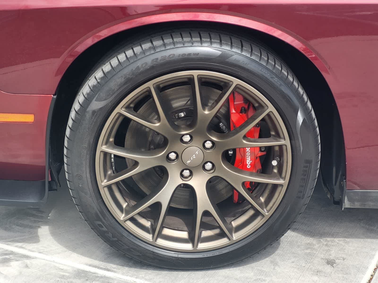 Used 2017 Dodge Challenger SRT Hellcat RWD image 9