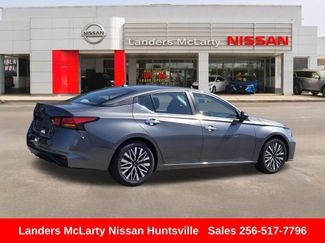 Used 2024 Nissan Altima 2.5 SV FWD video 3