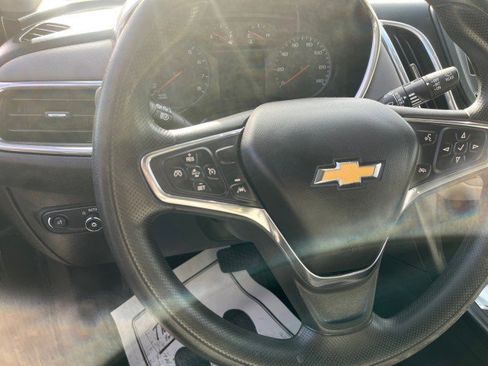 Used 2020 Chevrolet Equinox LS w/ LS Convenience Package image 22