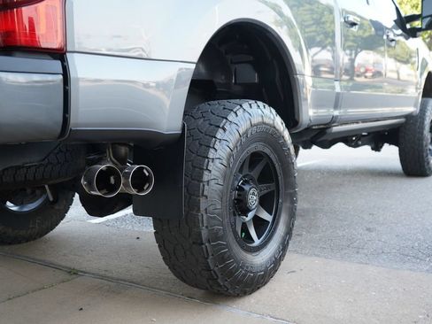 Used 2022 Ford F350 Platinum AWD/4WD image 10