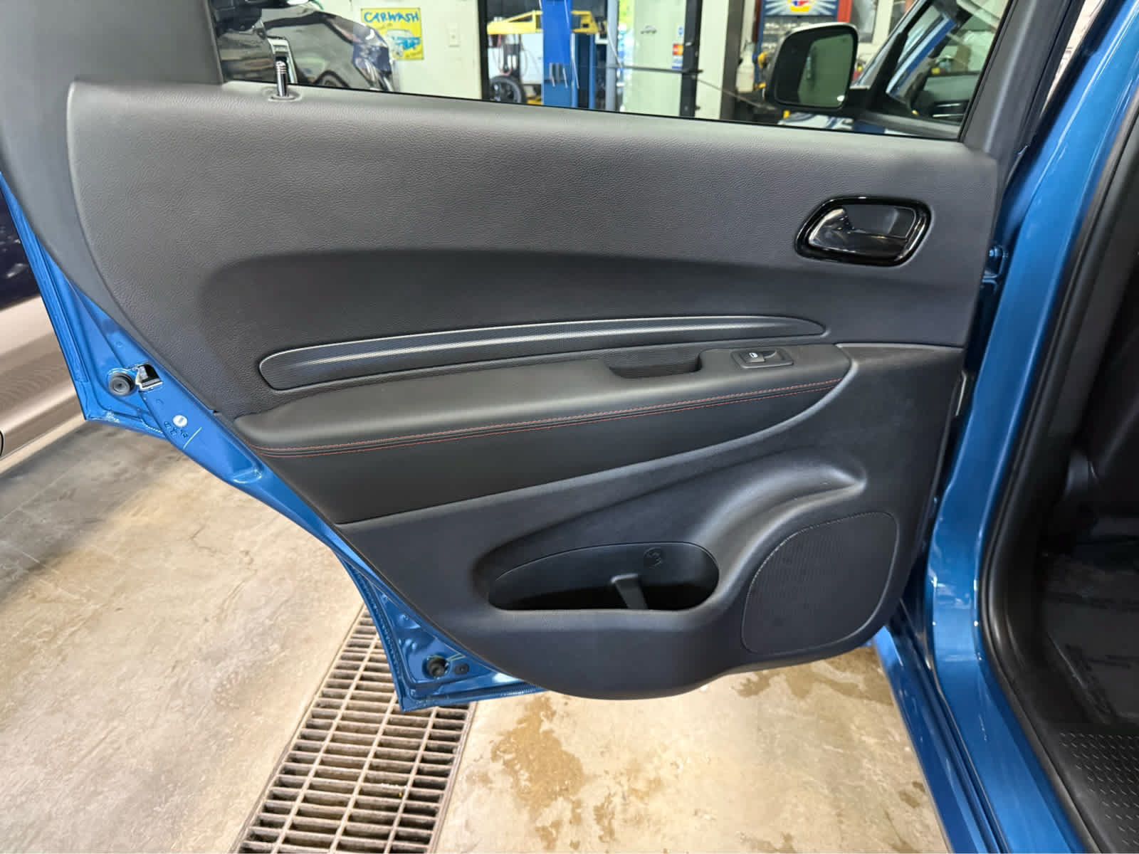 Used 2025 Dodge Durango R/T AWD/4WD image 24