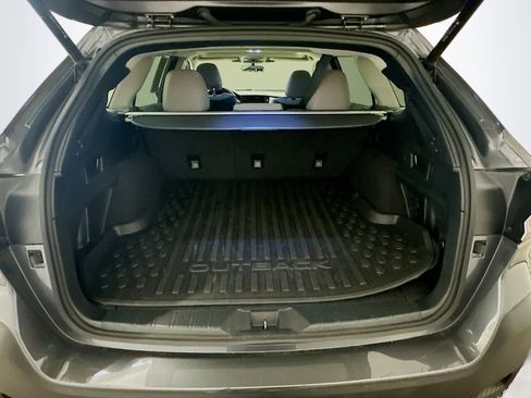 Used 2025 Subaru Outback Premium image 31